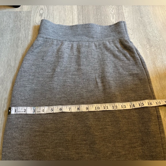 Dr. Haider Petkov Made in Vienna Fine Merino Wool Grey Pencil Midi Skirt - Picture 6 of 9
